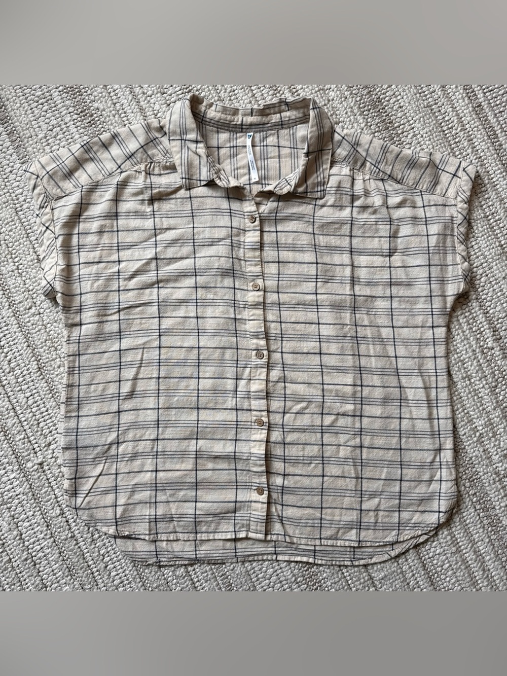 Kuhl Shirt Womens XL Cream Plaid Wylde Very Short Sleeve Button Down Shirt